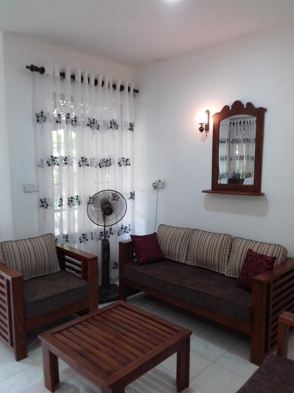 Serenity Villa Hikkaduwa Exterior foto